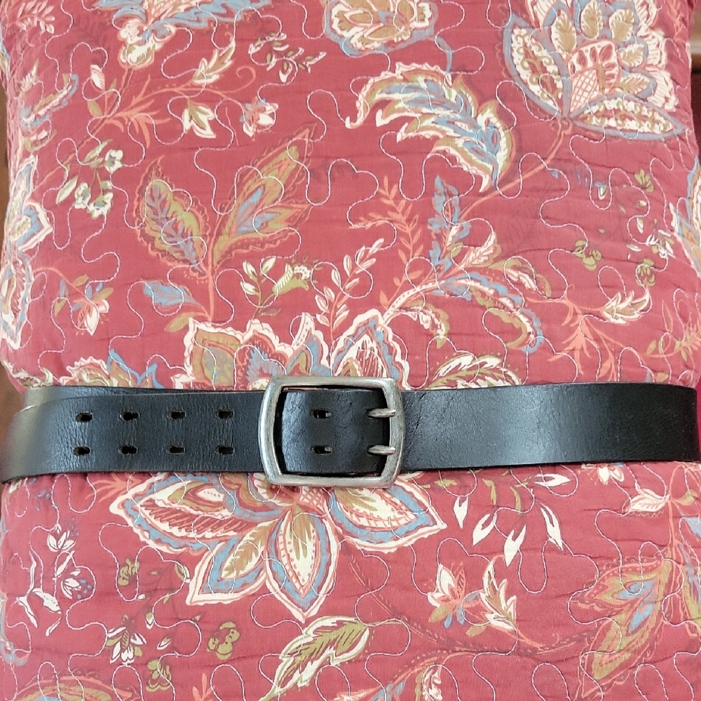 EUC- Old Navy Double  Leather Belt